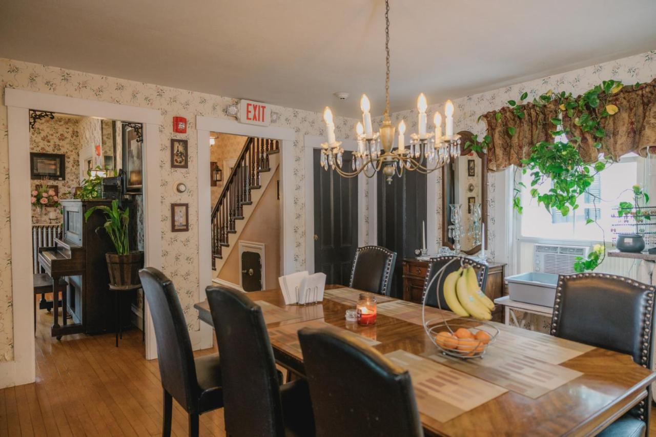 The Greenfield Inn Extérieur photo