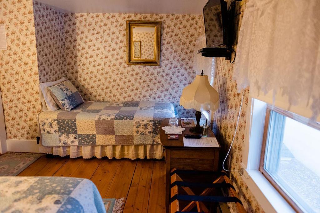 The Greenfield Inn Extérieur photo